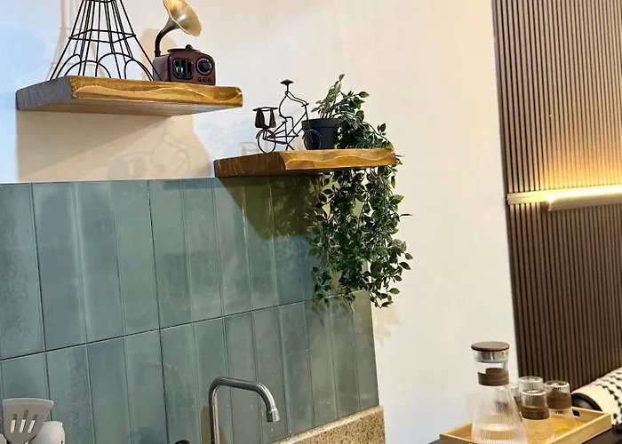 Apartahotel La Casa De La Gracia Divina- Near Naia Airport