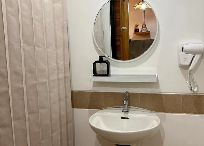 Apartahotel La Casa De La Gracia Divina- Near Naia Airport Manila